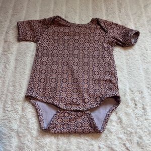 Kate Quinn onesie 12-18M